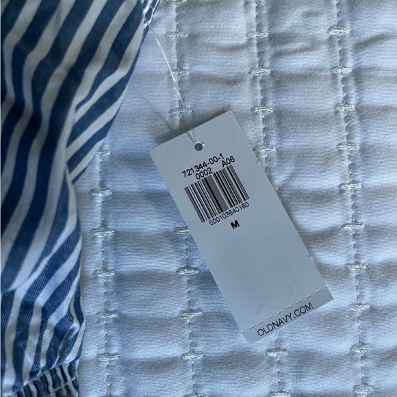 Fitted Striped Sleeveless V-Neck Tie-Shoulder Smocked Blouse size medium - Picture 3 of 5